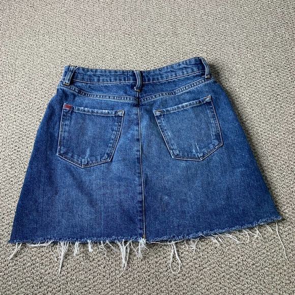 BDG Outfitters Womens Skirt Size Small Blue Dark Wash Denim Distressed Mini - Picture 4 of 9